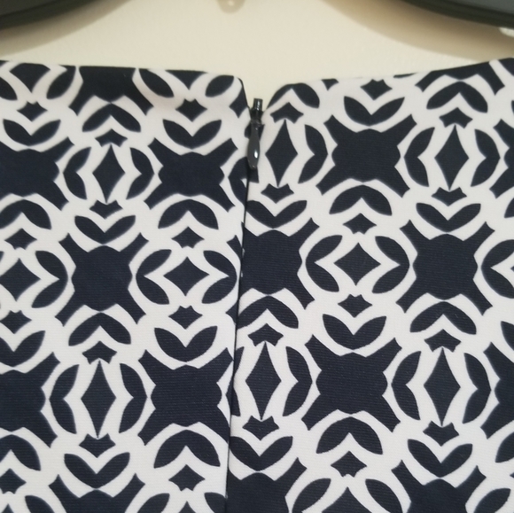 The Limited Navy and White Dress Size 10 - Picture 4 of 8